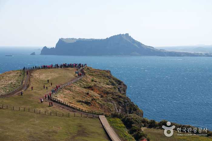 Melihat Keindahan Pulau Jeju, Pulau Vulkanik Terbesar di Korea Selatan