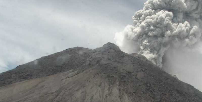Merapi Meletus di Tengah Ancaman Corona, Netizen Teriak Masker Merapi Meletus di Tengah Ancaman Corona, Netizen Teriak Masker