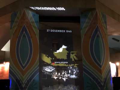 Apa Itu Pameran Hologram yang Diadakan di Monas?