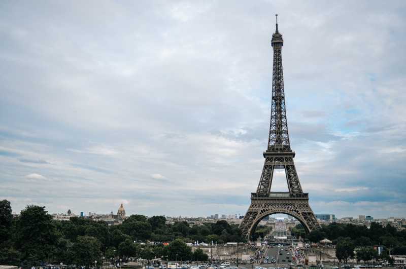 Menara Eiffel Bakal Makin Nyaman Buat Pejalan Kaki