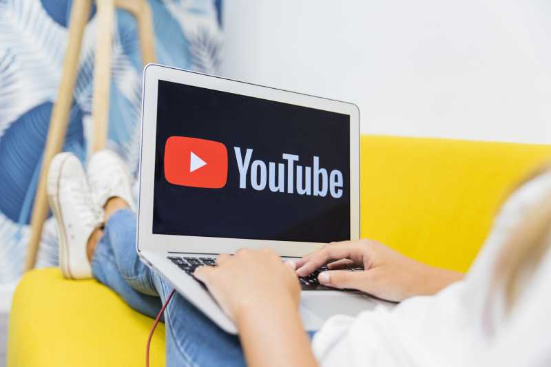 Tren Iklan YouTube di Indonesia: Makin Panjang, Kocak, dan Rasa Lokal Tren Iklan YouTube di Indonesia: Makin Panjang, Kocak, dan Rasa Lokal