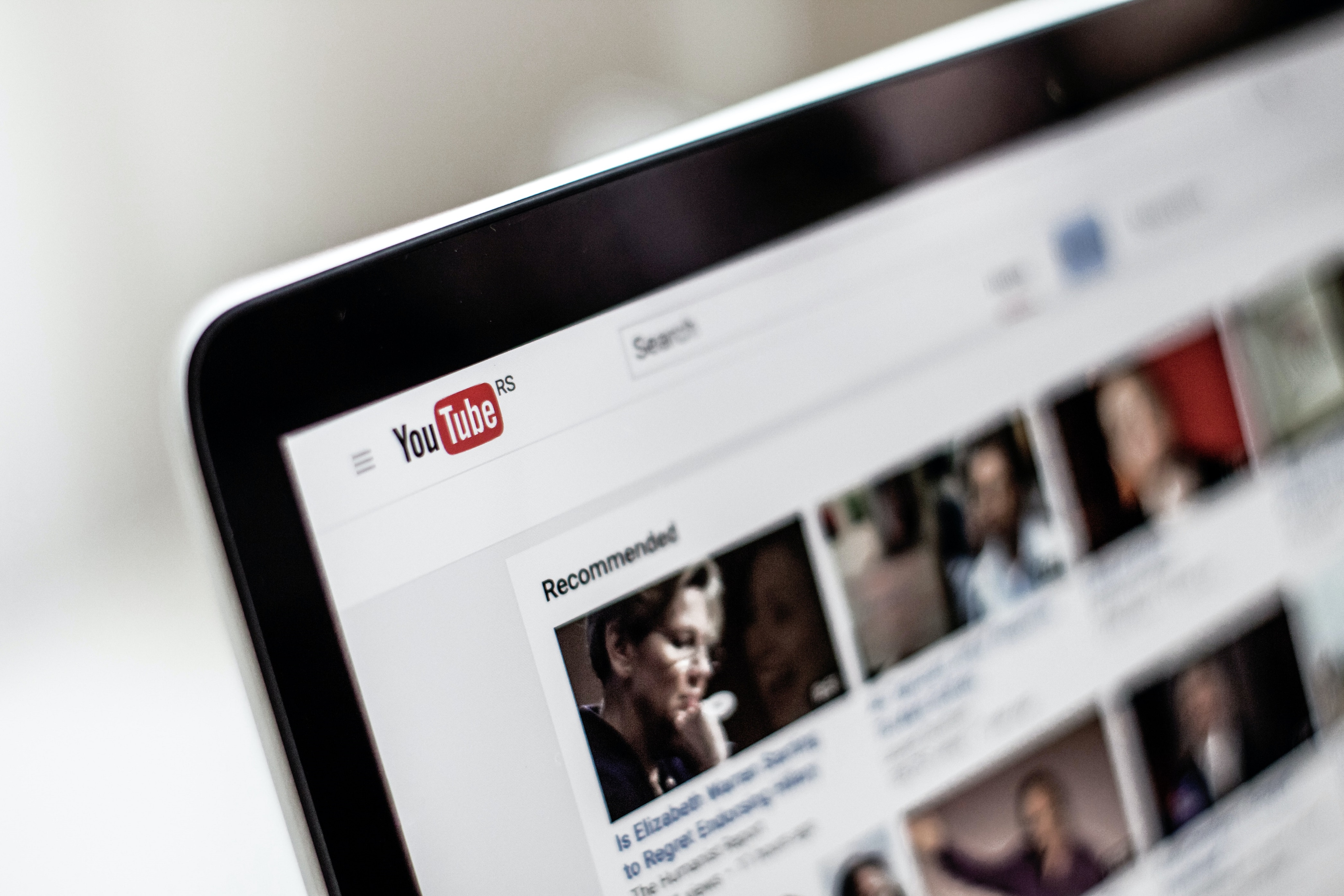 YouTube Uji Fitur Belanja Produk di Video Kreator