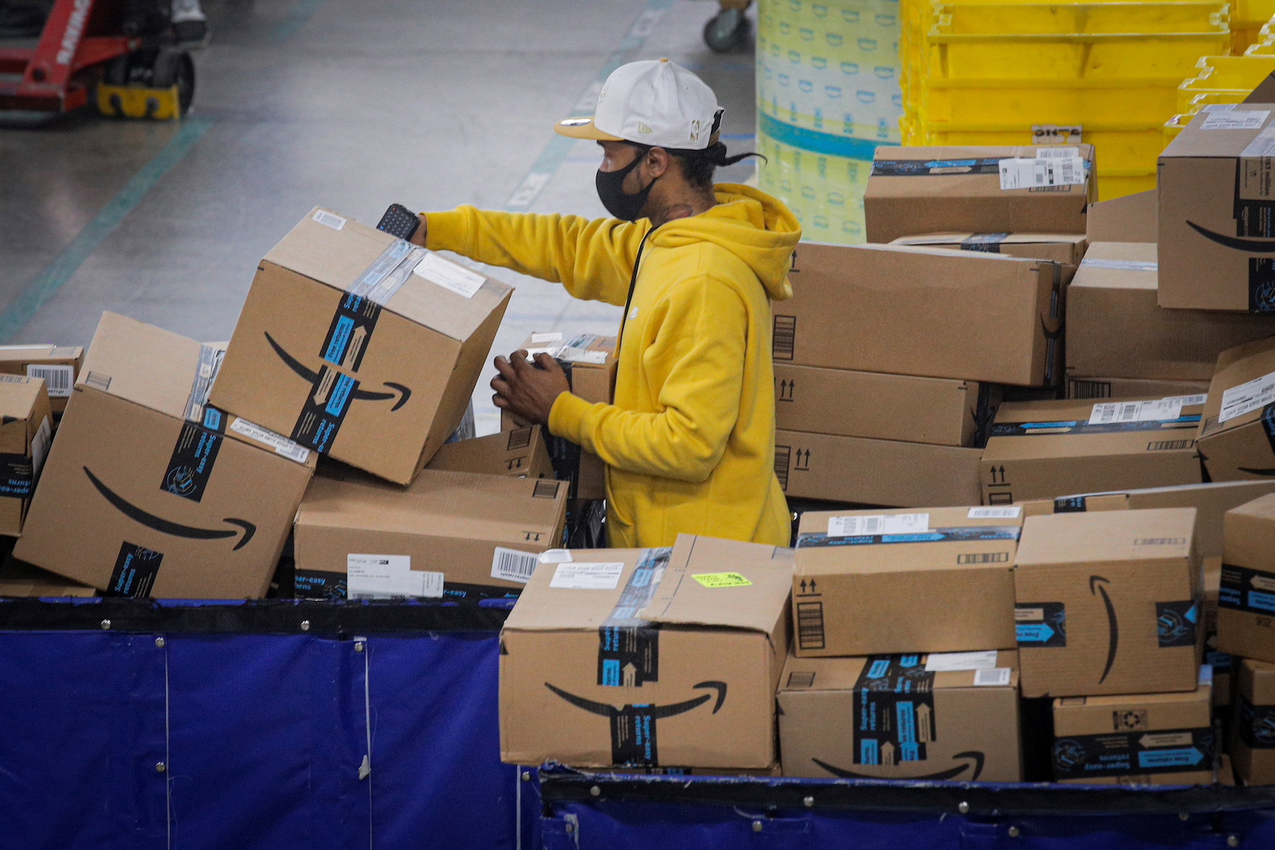 Amazon Iming-imingi Karyawan Duit Rp 7,2 M agar Mau Divaksin