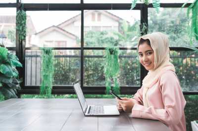 Kata Mereka Soal Lebaran Digital: Harus Berkesan, Biar <i>Gak</i> Sedih-Sedih Banget