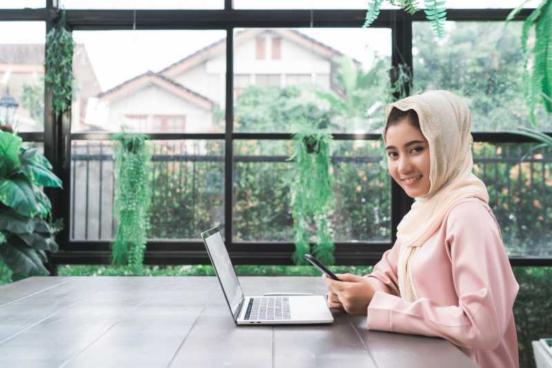 Kata Mereka Soal Lebaran Digital: Harus Berkesan, Biar <i>Gak</i> Sedih-Sedih Banget