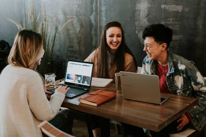 Lulusan Non-IT Mau Jadi <i>Digital Talent</i>, Masih Bisa 'kan? Lulusan Non-IT Mau Jadi <i>Digital Talent</i>, Masih Bisa 'kan?