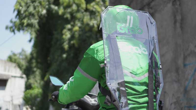 Tak Cuma Gojek, Driver Grab Juga Punya Tampilan Baru Hadapi New Normal Tak Cuma Gojek, Driver Grab Juga Punya Tampilan Baru Hadapi New Normal