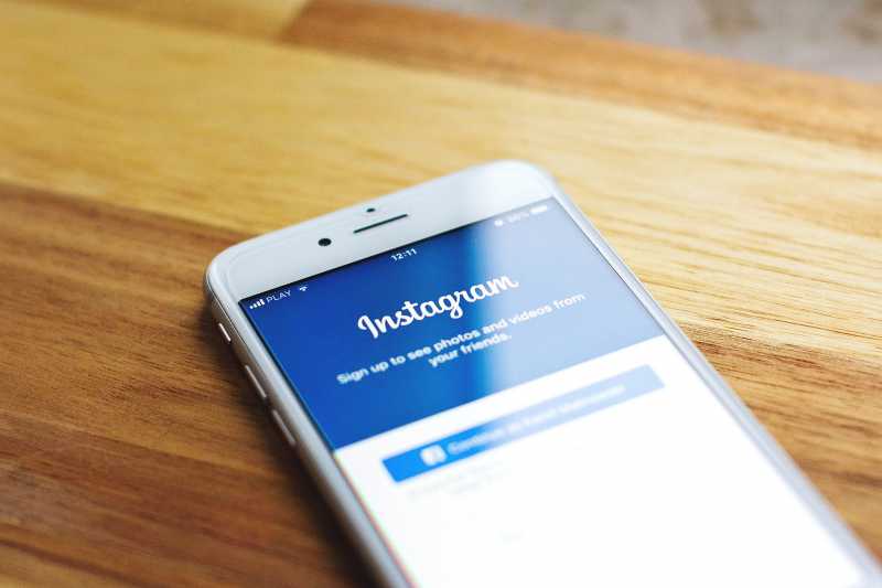 Penipuan, Jangan Beli Ponsel di Akun Instagram Lelang Pegadaian!