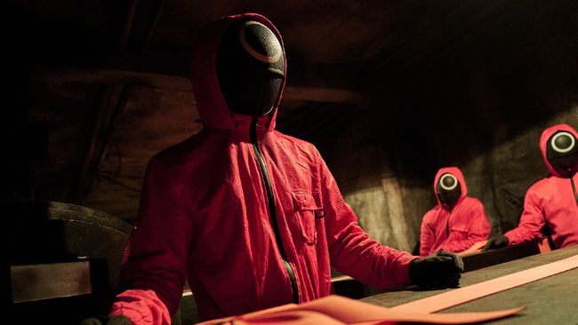 Kritik Warganet Soal Viralnya Panitia Tes CPNS Pakai Tema ‘Squid Game’ Kritik Warganet Soal Viralnya Panitia Tes CPNS Pakai Tema ‘Squid Game’