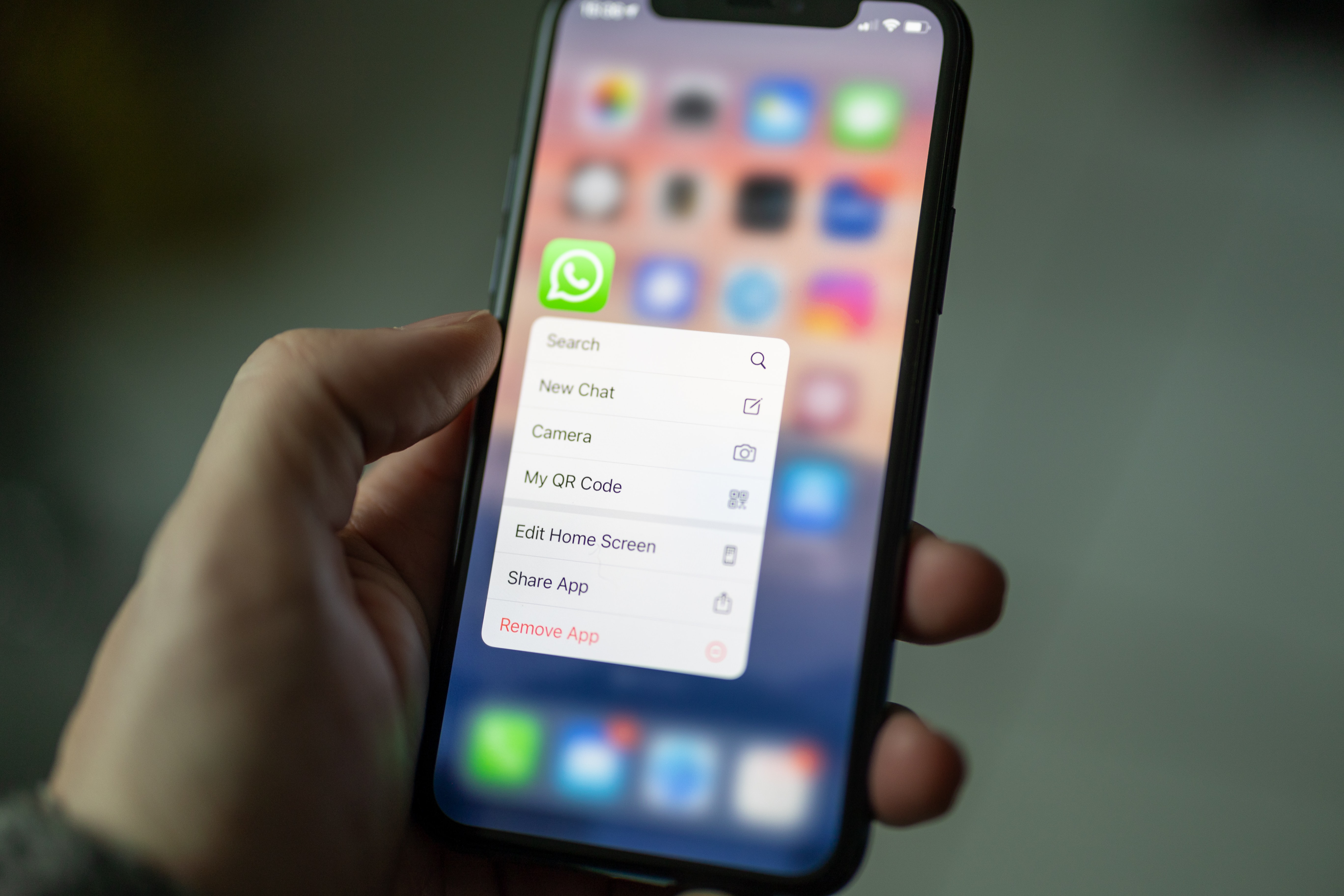 WhatsApp Hadirkan Fitur Mute Audio Video Sebelum Dibagikan