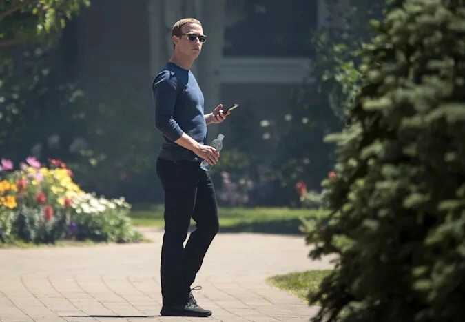 Selangkah Lagi Facebook Siap Luncurkan Kacamata Pintar Selangkah Lagi Facebook Siap Luncurkan Kacamata Pintar