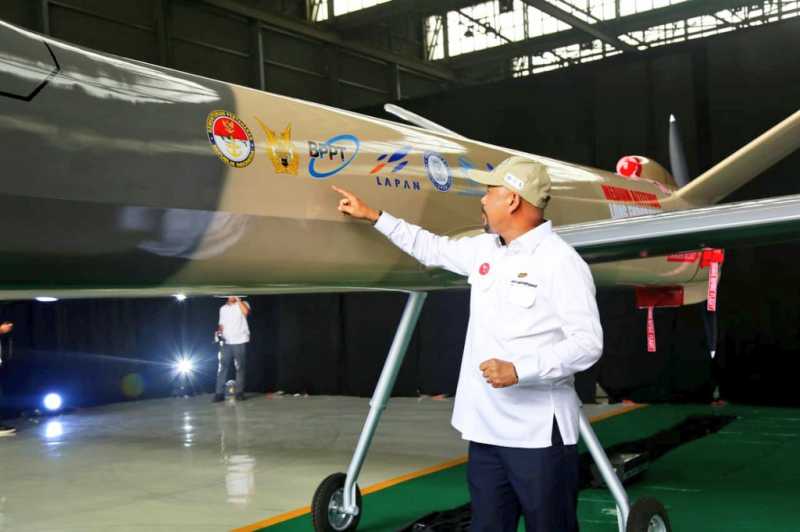 Elang Hitam RI Siap Uji Terbang 2021, untuk Saingi China Elang Hitam RI Siap Uji Terbang 2021, untuk Saingi China