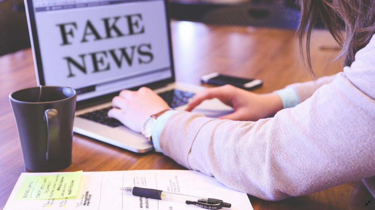 Daftar Hoaks Terbaru Virus Corona Temuan Kemkominfo, Termasuk Jokowi Positif Corona Daftar Hoaks Terbaru Virus Corona Temuan Kemkominfo, Termasuk Jokowi Positif Corona