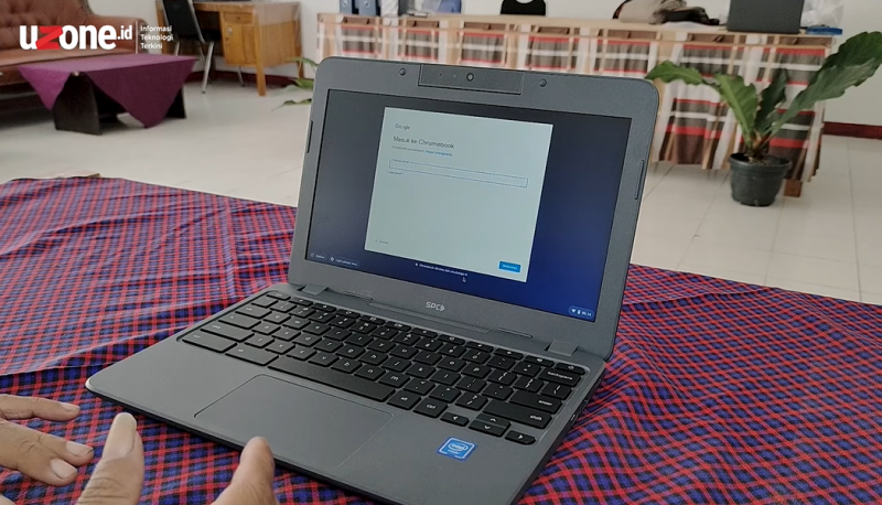 VIDEO: Intip Chromebook Kreasi Kemendikbudristek dan Google Indonesia VIDEO: Intip Chromebook Kreasi Kemendikbudristek dan Google Indonesia