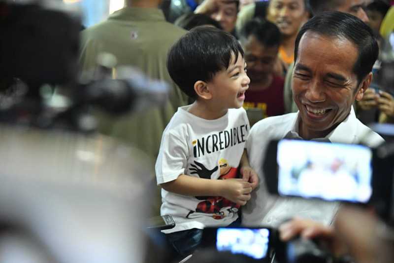 Jokowi-Maruf Resmi Dilantik, Netizen Malah <i>Nyariin</i> Jan Ethes Jokowi-Maruf Resmi Dilantik, Netizen Malah <i>Nyariin</i> Jan Ethes