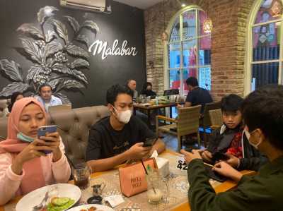 Buka Puasa Terakhir Ramadan
