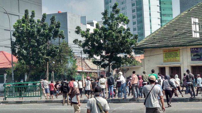 Jangan Sebarkan Konten Kekerasan dari Aksi Ricuh 22 Mei di Medsos Jangan Sebarkan Konten Kekerasan dari Aksi Ricuh 22 Mei di Medsos