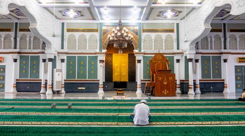 Pandemi Bikin 'Kultur' Salat Jumat Online, Gimana Hukumnya? Pandemi Bikin 'Kultur' Salat Jumat Online, Gimana Hukumnya?