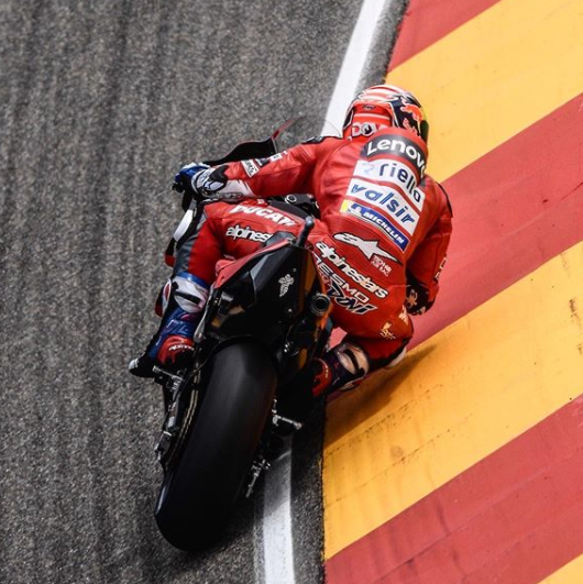 Seberapa Panas Knalpot Motornya Valentino Rossi di MotoGP?