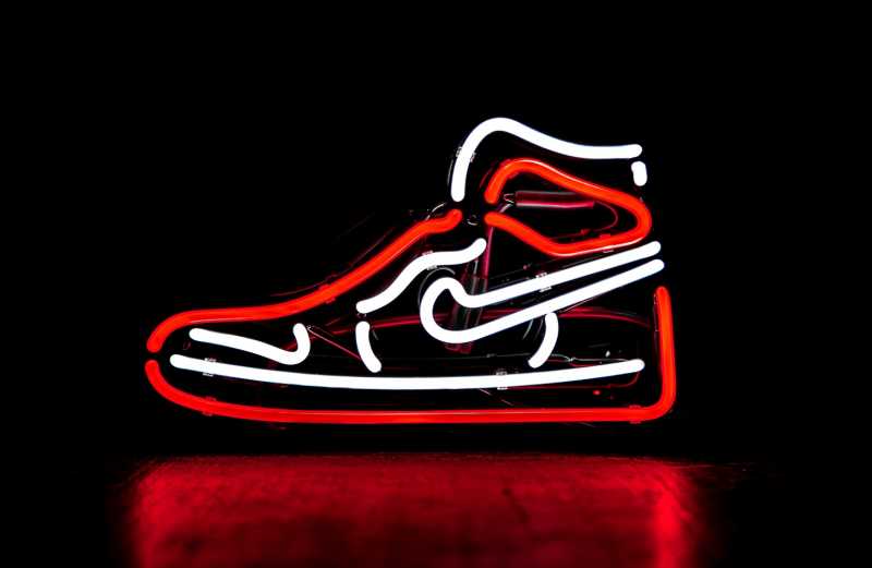 Sosmed China Heboh, Sepatu Nike Dibakar Terkait Kerja Paksa Uighur Sosmed China Heboh, Sepatu Nike Dibakar Terkait Kerja Paksa Uighur