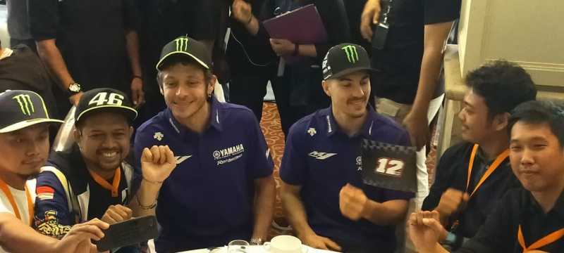 Rossi dan Vinales Main Tik Tok, Joget Tari DJ Ubur-Ubur