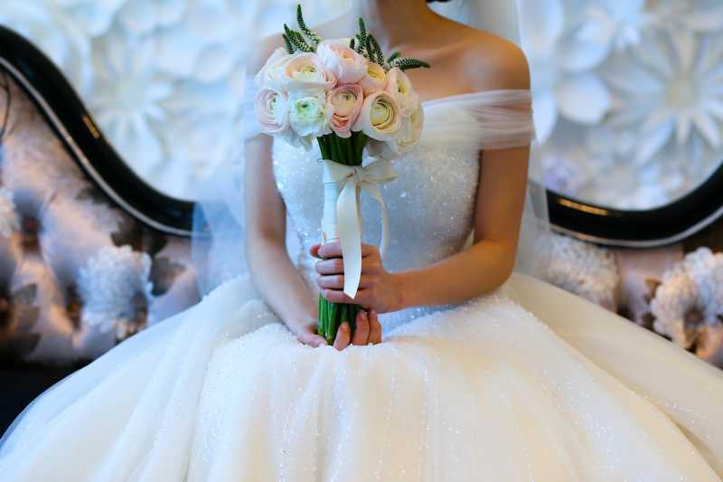 Cara Merawat Gaun Pengantin Berbahan Satin Cara Merawat Gaun Pengantin Berbahan Satin
