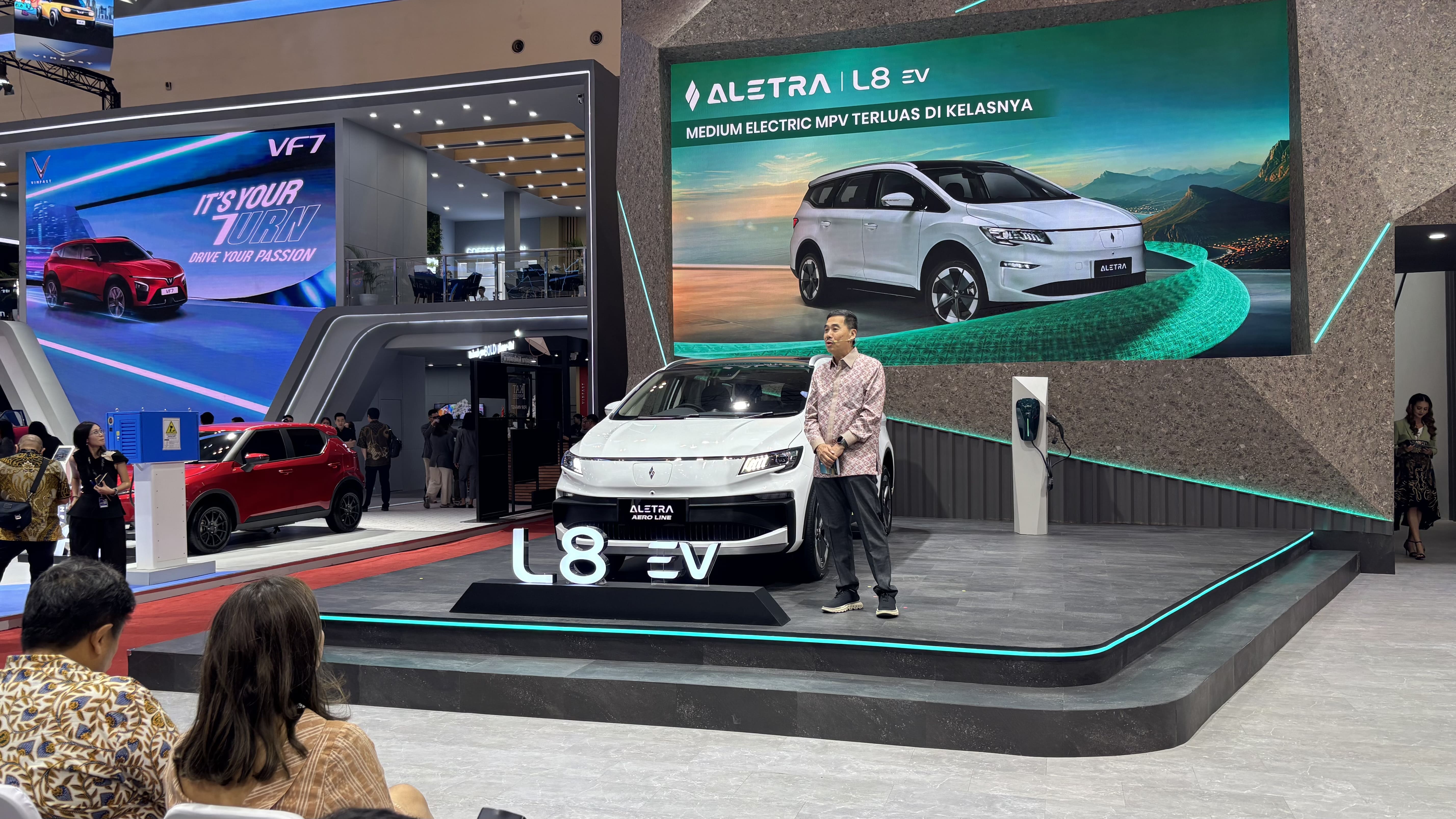 Aletra L8 Kini Punya Varian 8-Seater dan Aero Line, Harganya Sama?