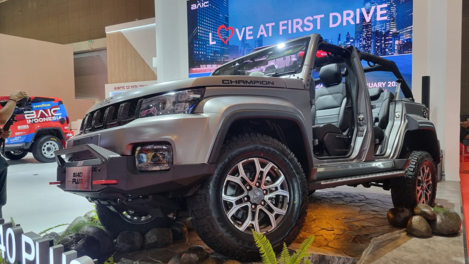 Makin Ganteng, BAIC BJ40 Plus Champion Edition Meluncur di IIMS 2025