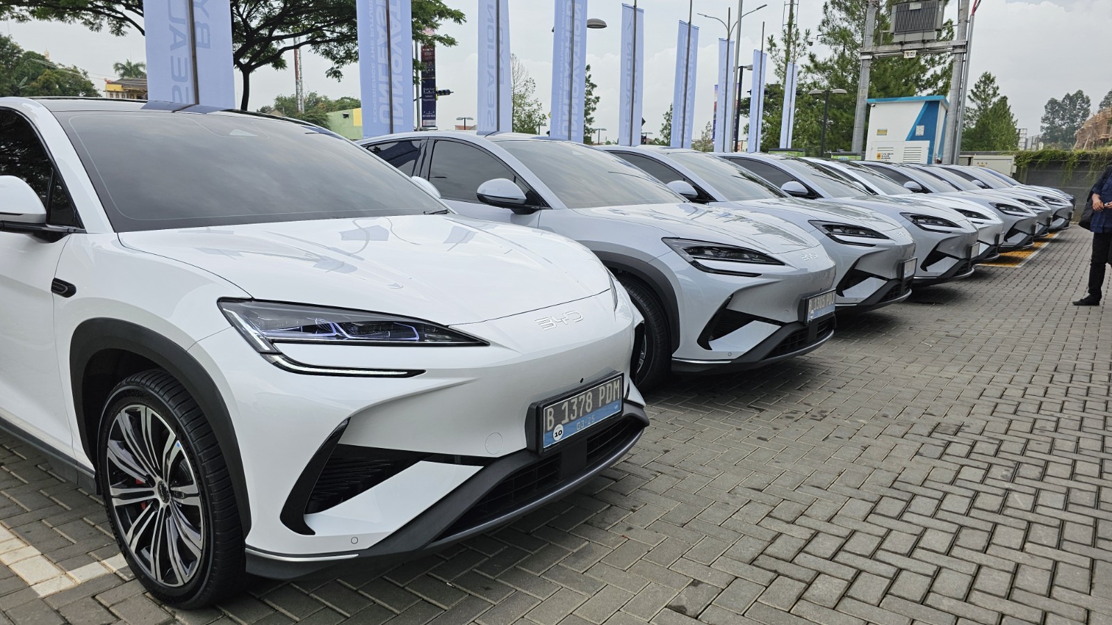 Suplai BYD Sealion 7 Diklaim Aman, Ditargetkan Siap Pakai Saat Lebaran Suplai BYD Sealion 7 Diklaim Aman, Ditargetkan Siap Pakai Saat Lebaran