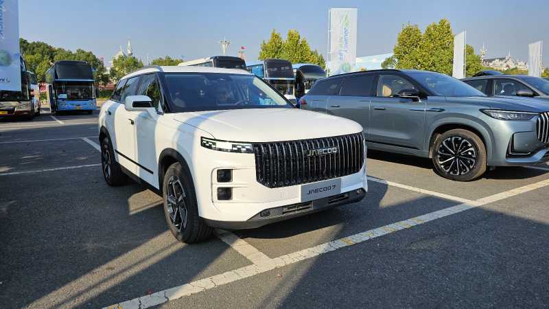 JAECOO J7 Diperkenalkan, Inikah SUV Perdananya untuk Pasar Indonesia? JAECOO J7 Diperkenalkan, Inikah SUV Perdananya untuk Pasar Indonesia?