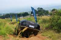Offroad Pakai SUV Mewah Jaecoo J8 AWD Titisan Range Rover, Emang Bisa?