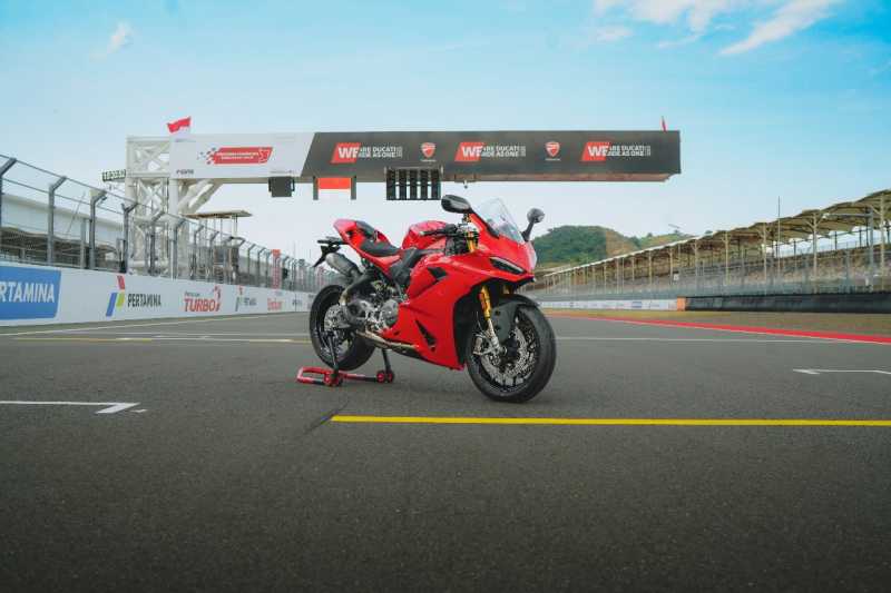 Ducati Panigale V2 Terbaru Launching di Mandalika, Bobot Lebih Ringan! Ducati Panigale V2 Terbaru Launching di Mandalika, Bobot Lebih Ringan!