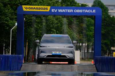 Cara dan Syarat Test Drive Deretan Mobil Baru di GIIAS 2025