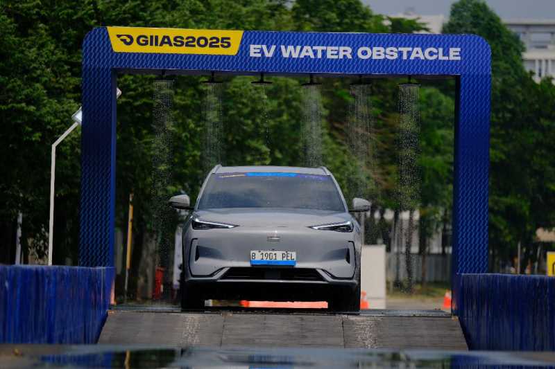 Cara dan Syarat Test Drive Deretan Mobil Baru di GIIAS 2025