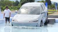 'Menyiksa' Geely EX5: Gak Cuma Ngebut, Terabas Banjir Juga Aman!