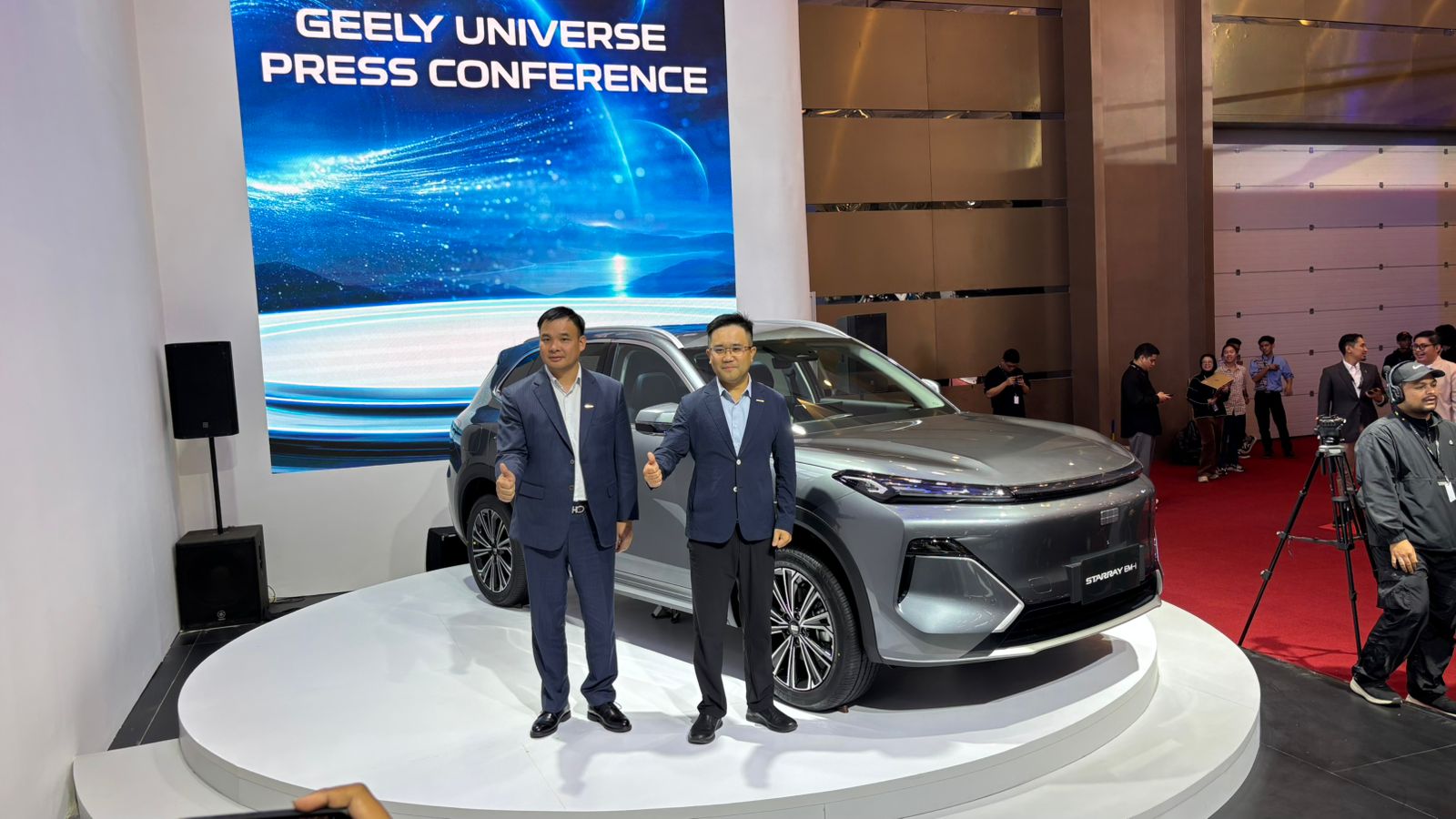 Geely Kenalkan 3 Mobil Baru di GIIAS 2025, Ada Penantang Alphard!