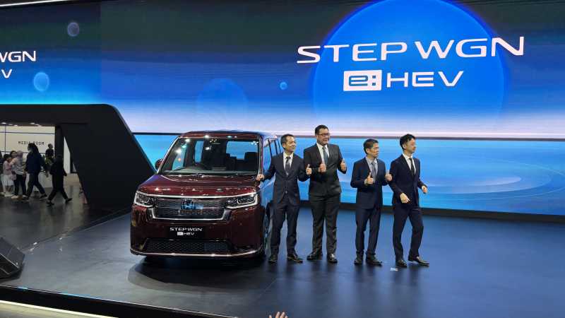 Honda Step WGN e:HEV meluncur di GIIAS 2025, Harga Rp600 Jutaan!