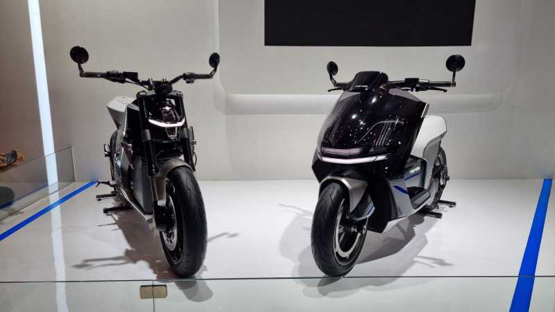 Honda Kenalkan Dua Motor Listrik Konsep Futuristis di IIMS 2025