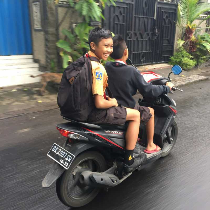 Dedi Mulyadi Larang Pelajar Bermotor: Apa Kata Pakar Safety Riding?