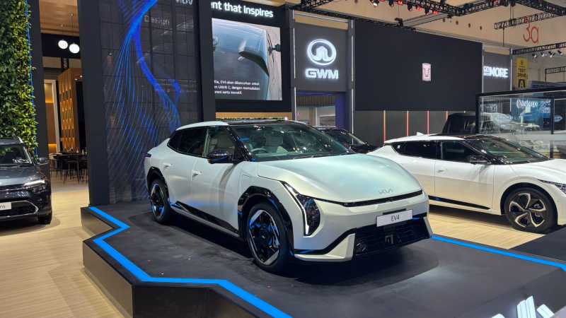 Mobil Listrik KIA EV4 Muncul di GIIAS 2025, Tampangnya Futuristis Mobil Listrik KIA EV4 Muncul di GIIAS 2025, Tampangnya Futuristis