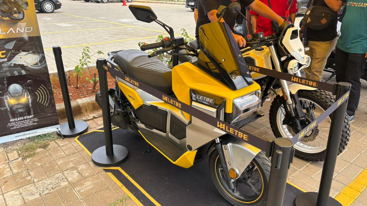 Mforce Indonesia Kenalkan Letbe Mecha, Skutik Bergaya Cyperpunk!