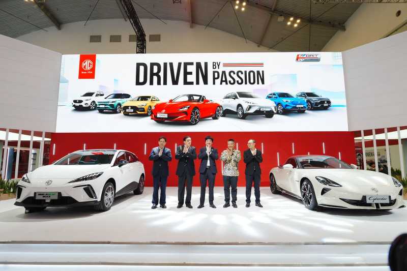 MG4 EV Max dan MG Cyberster Warna Baru Muncul di GIIAS 2025 MG4 EV Max dan MG Cyberster Warna Baru Muncul di GIIAS 2025
