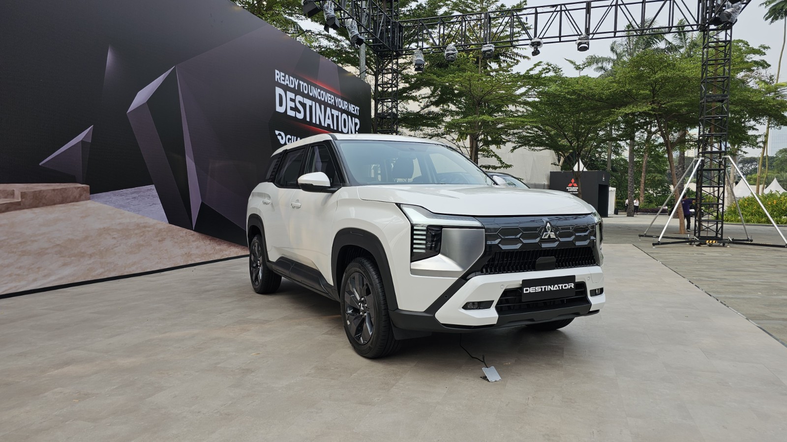 Spesifikasi Lengkap Mitsubishi Destinator dan Pilihan Tipenya
