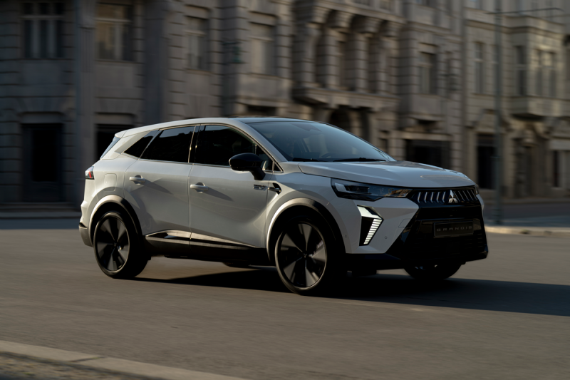 Mitsubishi Hidupkan Grandis lagi, Kini Berwujud SUV Mitsubishi Hidupkan Grandis lagi, Kini Berwujud SUV