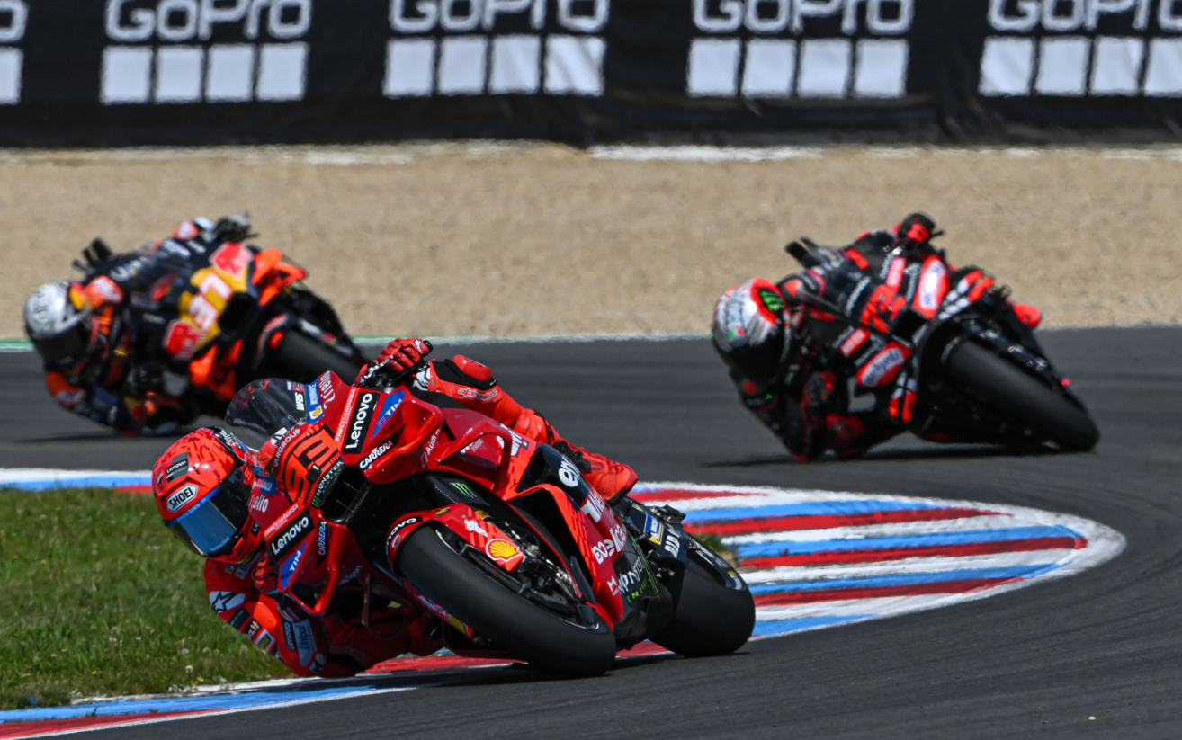 MotoGP Ceko 2025: Aprilia Podium Tapi Bukan Jorge Martin