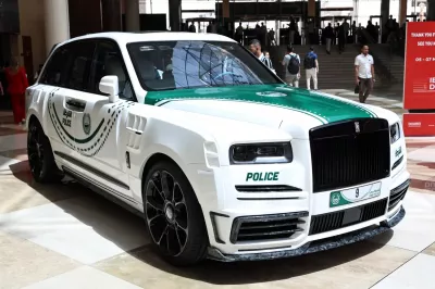 Polisi Dubai Pakai Rolls-Royce Cullinan, Siapa Berani Arogan di Jalan?