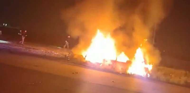 Tragedi Tesla Cybertruck: Apa yang Salah hingga Pengemudi Tewas Terbakar?