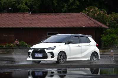 Toyota Buktikan 'Mobil Murah' juga Bisa Bergaya Racing Ala GR Sport