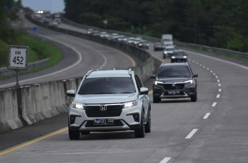 Lane Hogger Masih jadi Momok Menyebalkan Saat Libur Nataru Lane Hogger Masih jadi Momok Menyebalkan Saat Libur Nataru