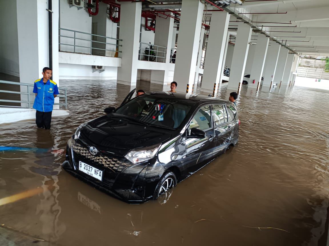 Waspada Beli Mobil Bekas untuk Mudik? Ini Ciri Mobil Bekas Banjir